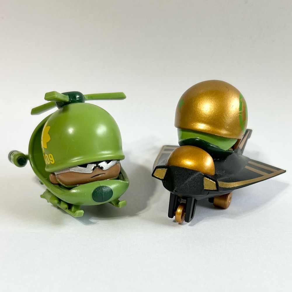 4/$20  2 Awesome Little Green Men Figures: Jet & Helicopter Series 1